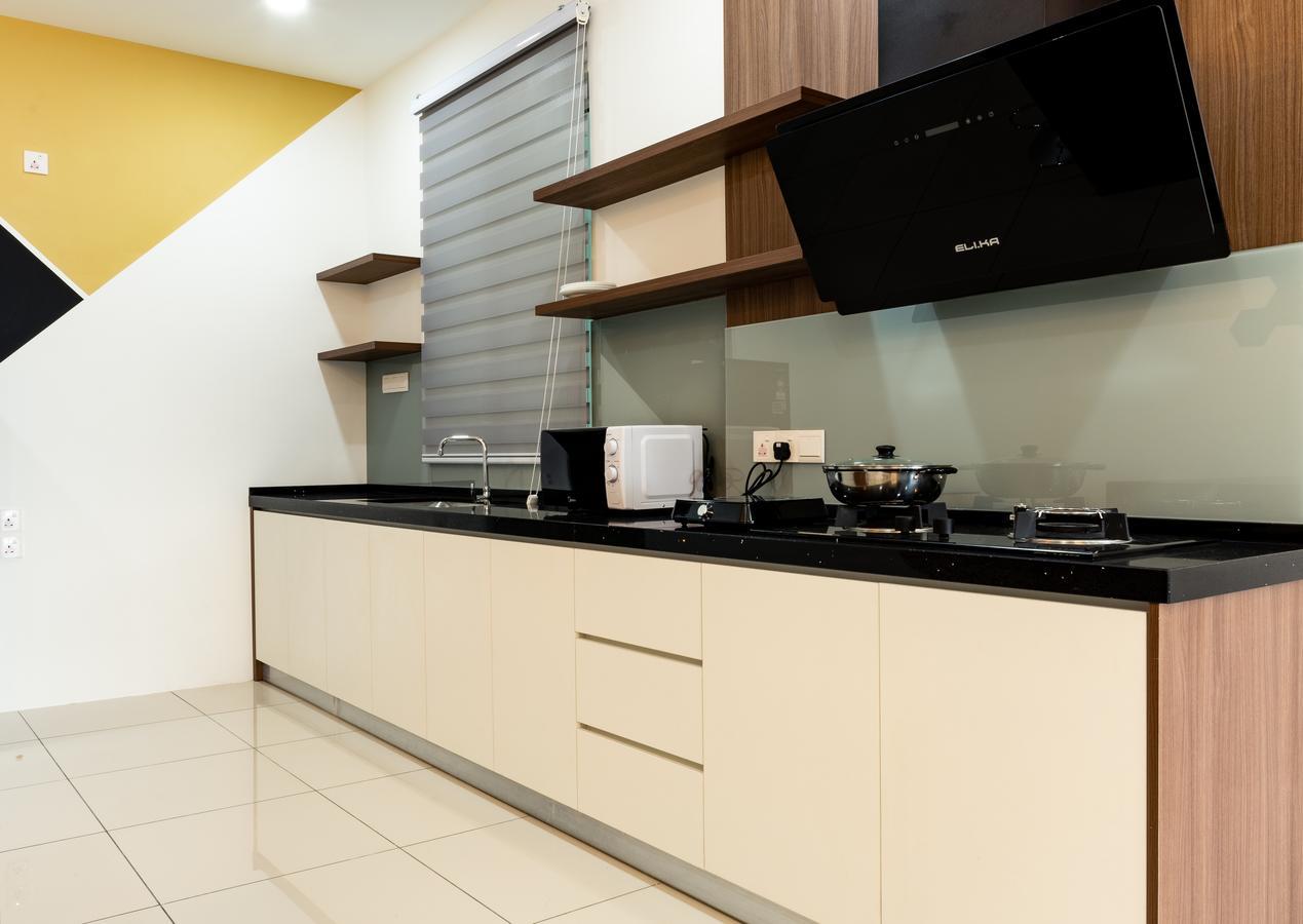 Southwest Island Suite By D Imperio Homestay Bayan Lepas Kültér fotó