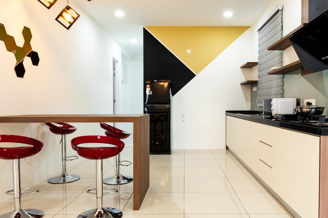 Southwest Island Suite By D Imperio Homestay Bayan Lepas Kültér fotó